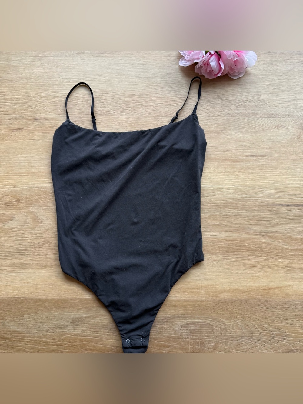 SKIMS Black Slim Straps Bodysuit medium sleeveless adjustable strap stretch